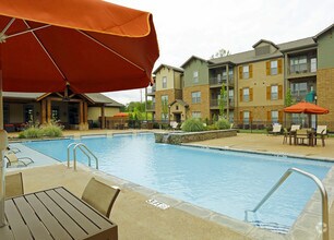 Hall Creek Als Arlington Tn Apartments