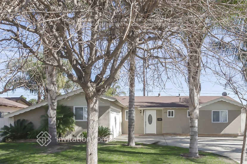 Primary Photo - 452 Bard St