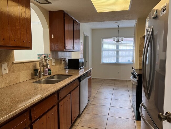 Foto del edificio - 8831 Hendon Ln