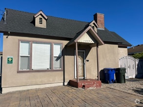 Building Photo - 10250 Western Ave