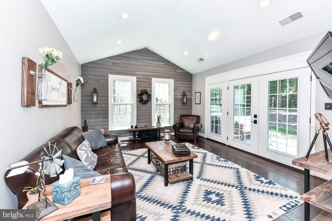 Building Photo - 6412 Gristmill Square Trce