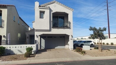 Building Photo - 290 E Markwood Dr