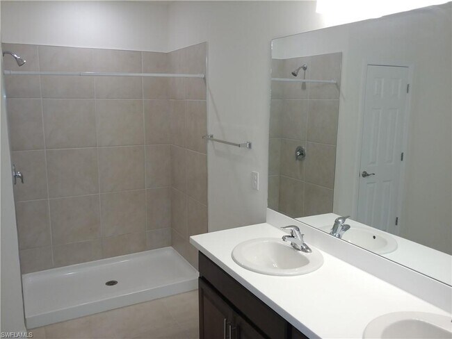 Foto del edificio - 142 SE 28th Terrace