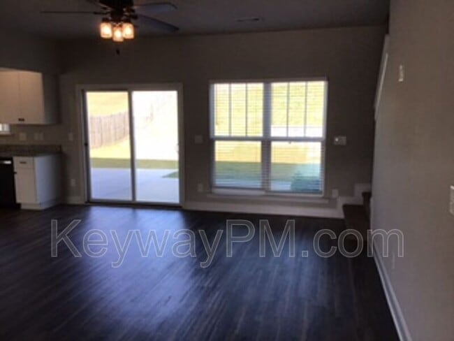 Building Photo - 618 Turtle Crk Ln