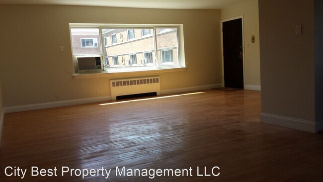 Foto del edificio - 2 br, 1 bath House - 1114 N. Harlem unit 2C