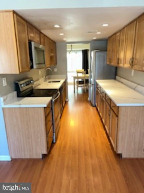 Building Photo - 8113 Bird Ln