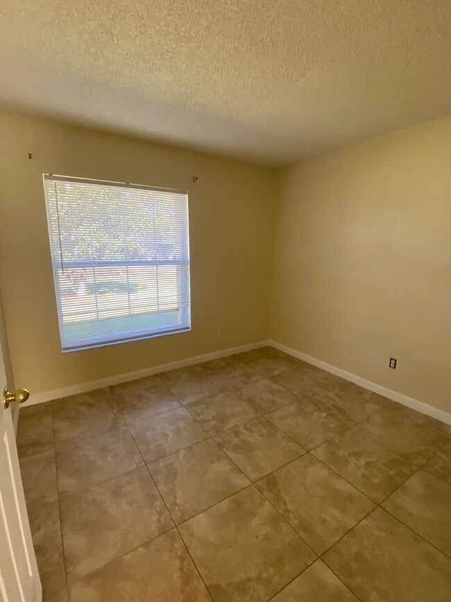 Building Photo - Home for rent