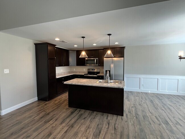Foto del edificio - 910 Laurel Meadows Way