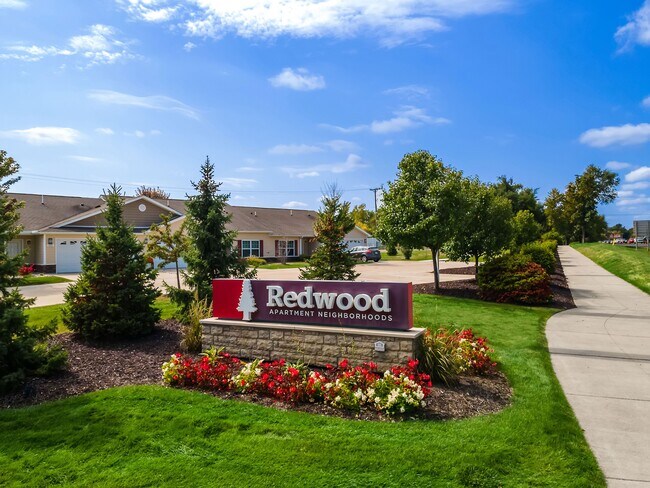 Foto del edificio - Redwood White Lake