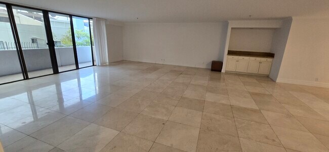 Foto del edificio - 10660 Wilshire Blvd
