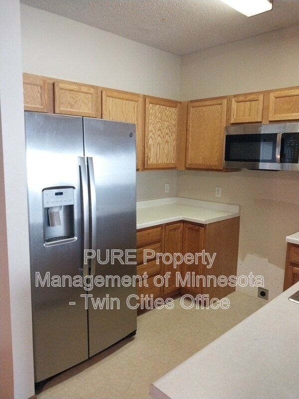 Building Photo - 6742 Meadow Grass Ln S