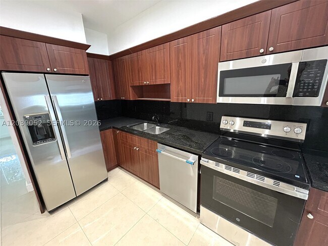 Foto del edificio - 1530 NE 110th St