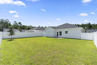 Building Photo - 160 Bradford Ct