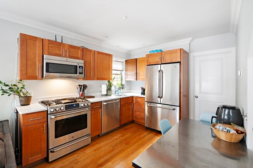 Foto principal - 102 D St