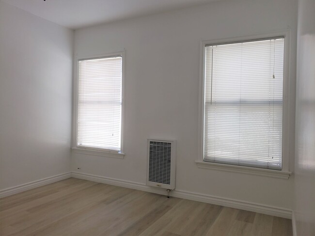 Building Photo - 6840 Camrose Dr