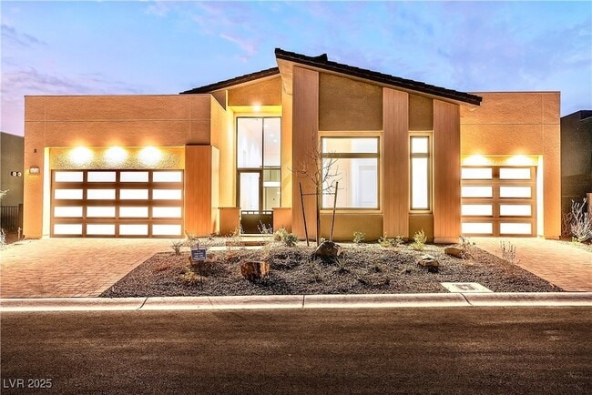Building Photo - 10739 Agate Clfs Ave
