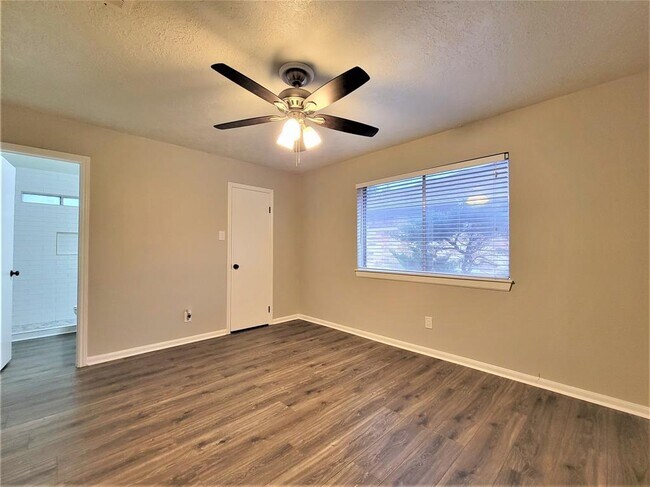 Building Photo - 17303 Fife Ln