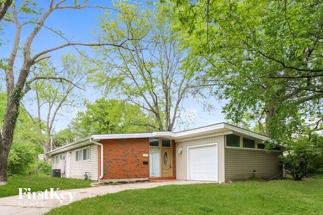 Building Photo - 1208 NE 66th St
