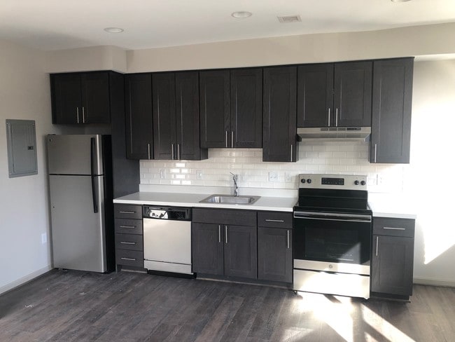 Building Photo - Ellis Apartments, LP