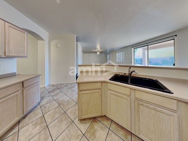 Foto del edificio - 6829 W Yearling Rd