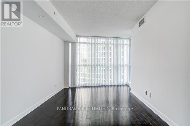 Building Photo - 215-1215 Sherway Gardens Rd