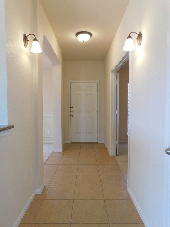 Building Photo - 523 Cattail Cir