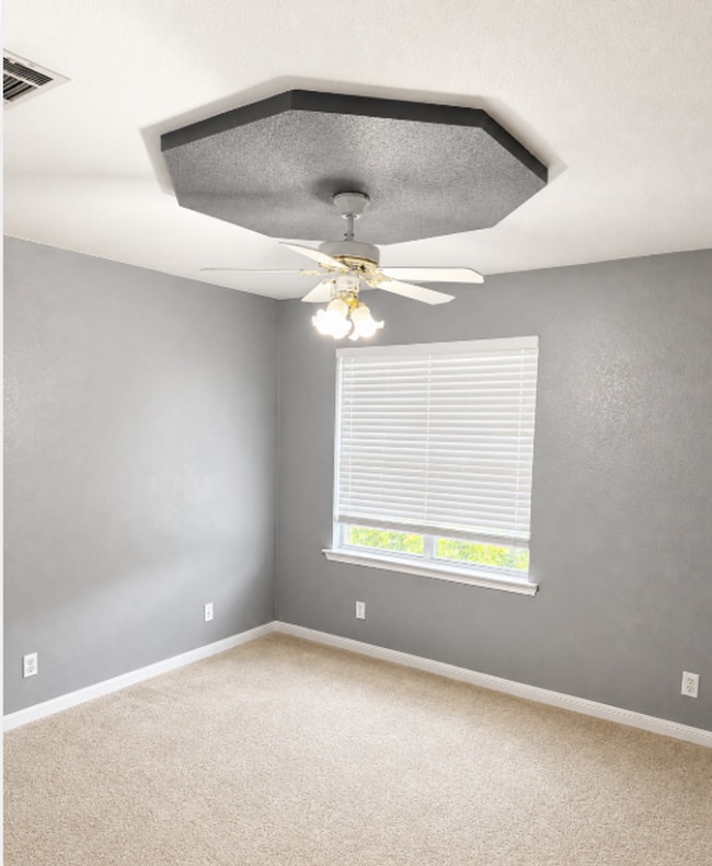 Building Photo - AVAILABLE MAY 18; APPLY ON OUR WEBSITE TODAY!!