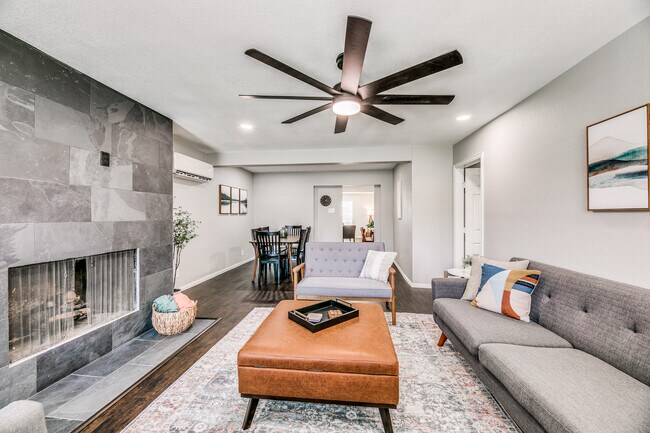 Foto del edificio - 2519 Highwood Dr