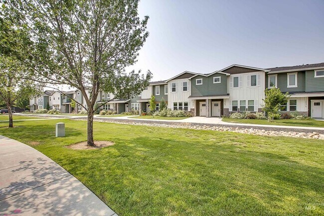 Front facing State Street - 10361 W Carlton Bay Dr
