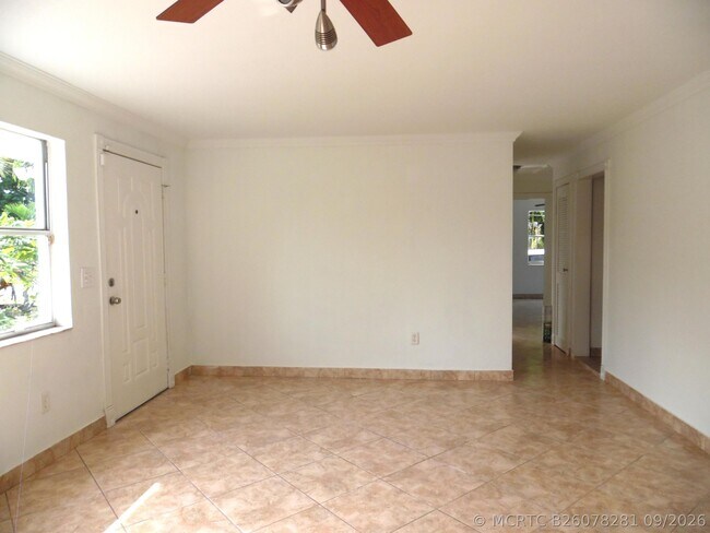 Foto del edificio - 1205 Mathis St