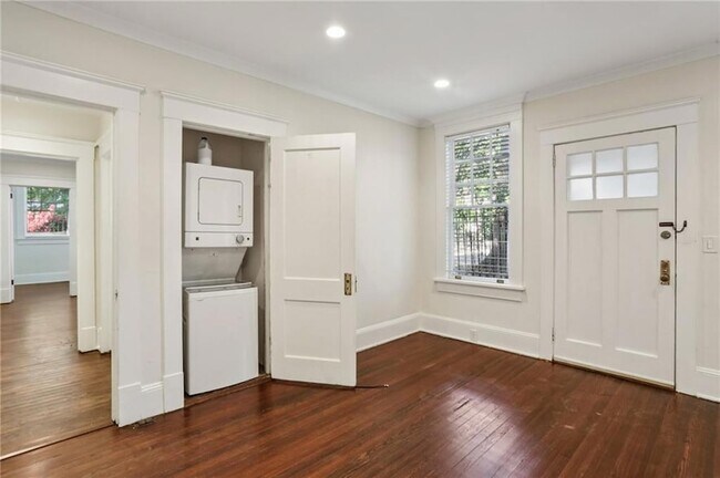 Foto del edificio - 385 10th St NE