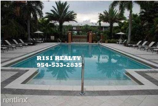 1 br, 1 bath Condo - 2421 NE 65th St xxx - 4