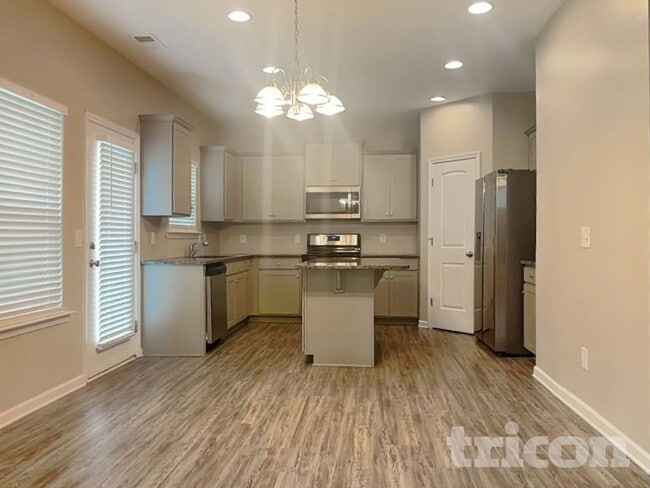 Building Photo - 307 Arbor Cir