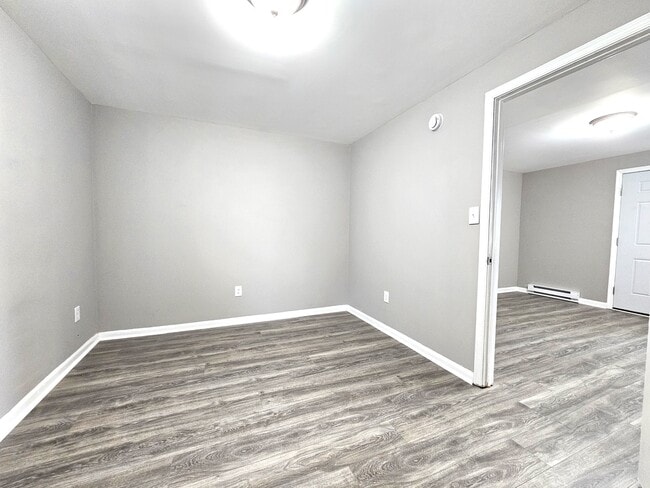 Building Photo - 11675 Beechwood St