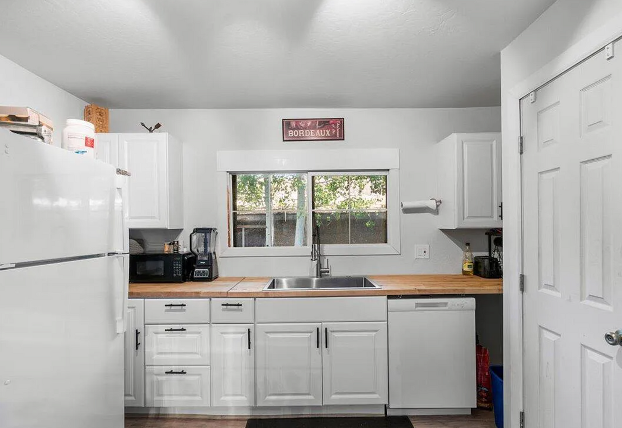 Primary Photo - 417 W Tucson Ave