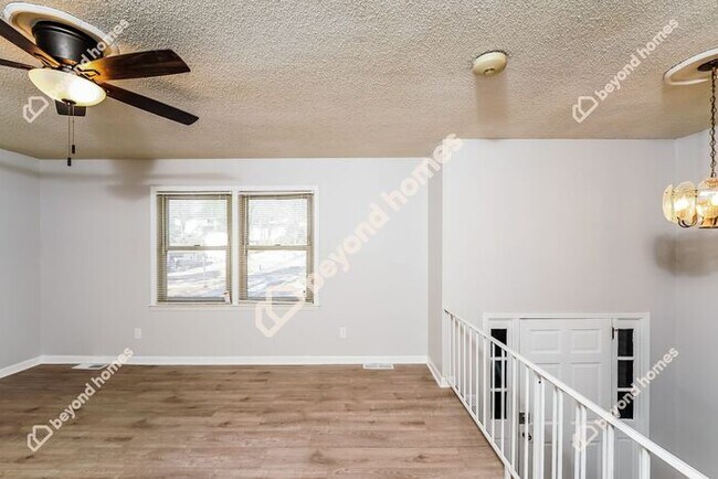Foto del edificio - Beautifully Modernized 3 BR and 2 BA in on...