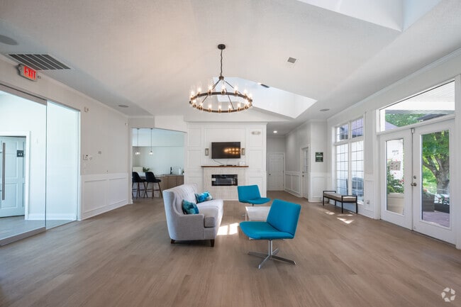Clubhouse Interior - The Louis Overland Park