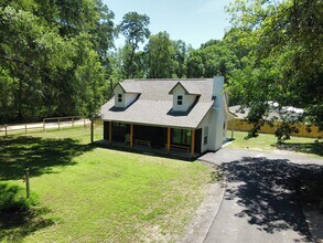 Building Photo - 17122 Springfield Dr