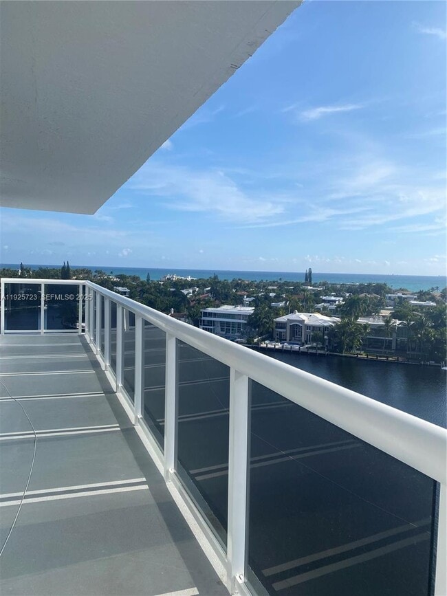 Building Photo - 20515 E Country Club Dr