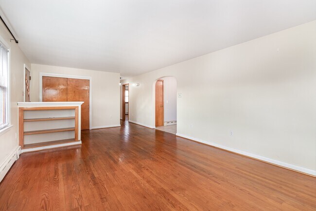 Foto del edificio - 388 Pleasant View Rd