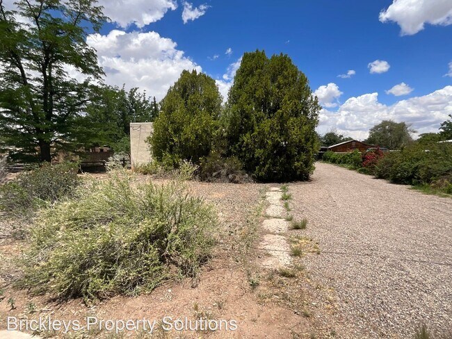 Foto del edificio - 3 br, 2 bath House - 815 Fitzgerald Rd NW