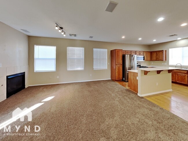 Building Photo - 10637 Chestnut Timber Ct