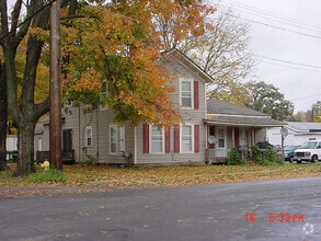 Building Photo - 120 W Burr Oak