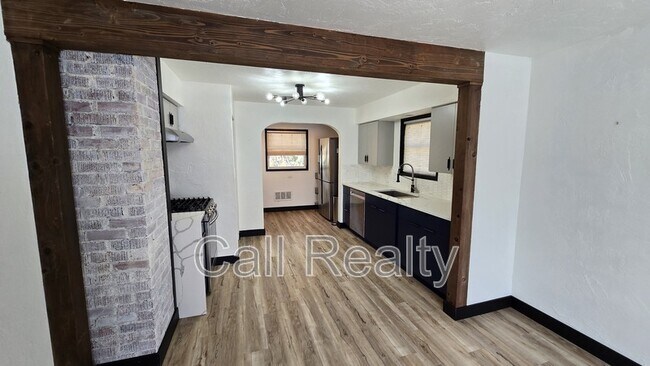 Foto del edificio - 2617 E 14th Ave