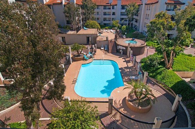 Foto del edificio - 5705 Friars Rd