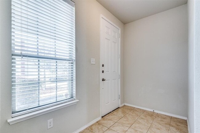 Building Photo - 712 Whitemarsh Dr