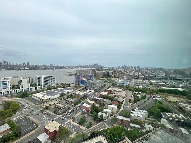 Foto del edificio - 380 Mountain Rd