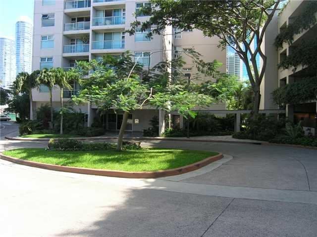 Building Photo - 1133 Waimanu St