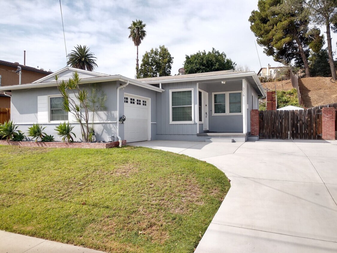 Primary Photo - North La Mesa 3 Bedroom 1 Bath for Rent
