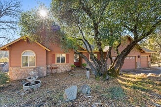 Building Photo - 14304 Lake Vista Dr